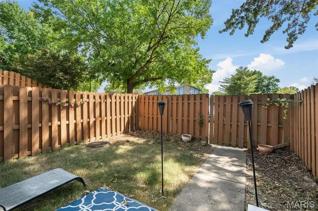 $165,000 | 2206 Gascony Drive, Lake St. Louis, MO 63367