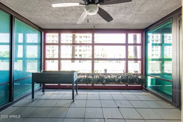 $595,000 | 4808 North 24th Street, Unit 204, Phoenix, AZ 85016