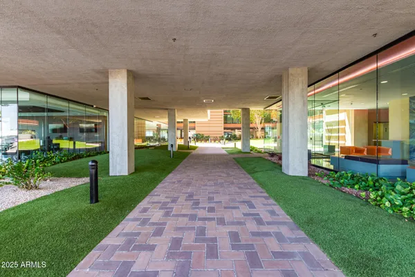 $595,000 | 4808 North 24th Street, Unit 204, Phoenix, AZ 85016