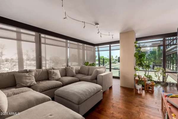 $595,000 | 4808 North 24th Street, Unit 204, Phoenix, AZ 85016