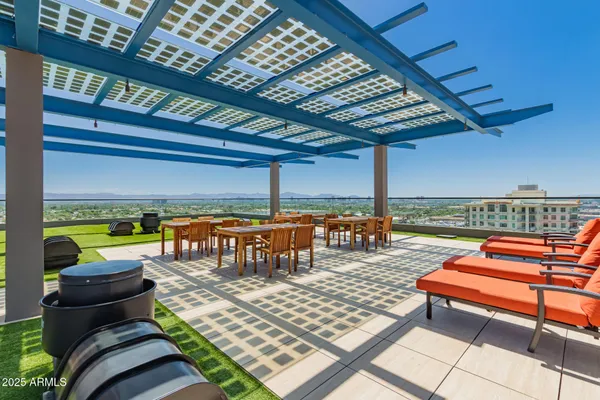 $595,000 | 4808 North 24th Street, Unit 204, Phoenix, AZ 85016