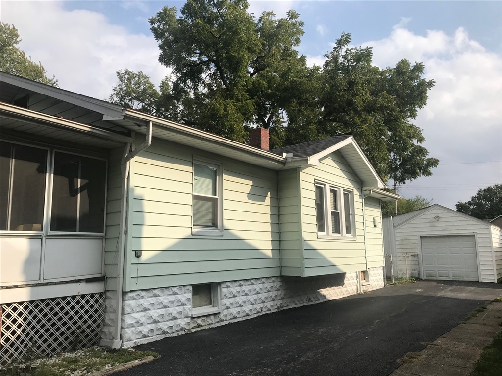 1961 East Prairie Avenue Decatur, IL 62521 - Photo 4 of 15