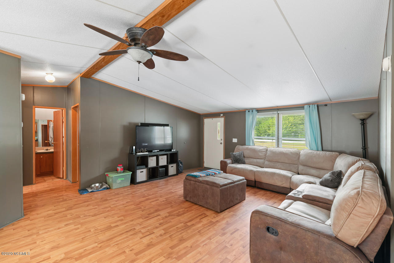 214 Chapel Ridge Road Richlands, NC 28574 - Photo 4 of 29 5