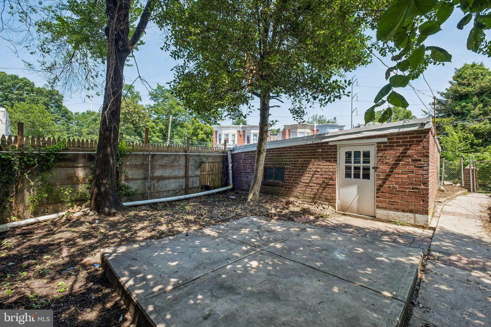 627 Walnut Street Darby, PA 19023 - Photo 36 of 42