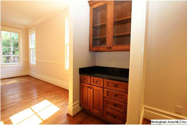 639 Rumson Road Birmingham, AL 35209 - Photo 8 of 24