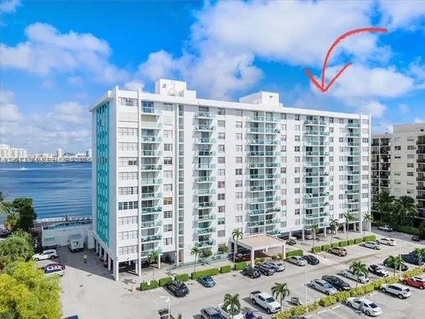$2,200 | 2841 Northeast 163rd Street, Unit 1210, North Miami Beach, FL 33160