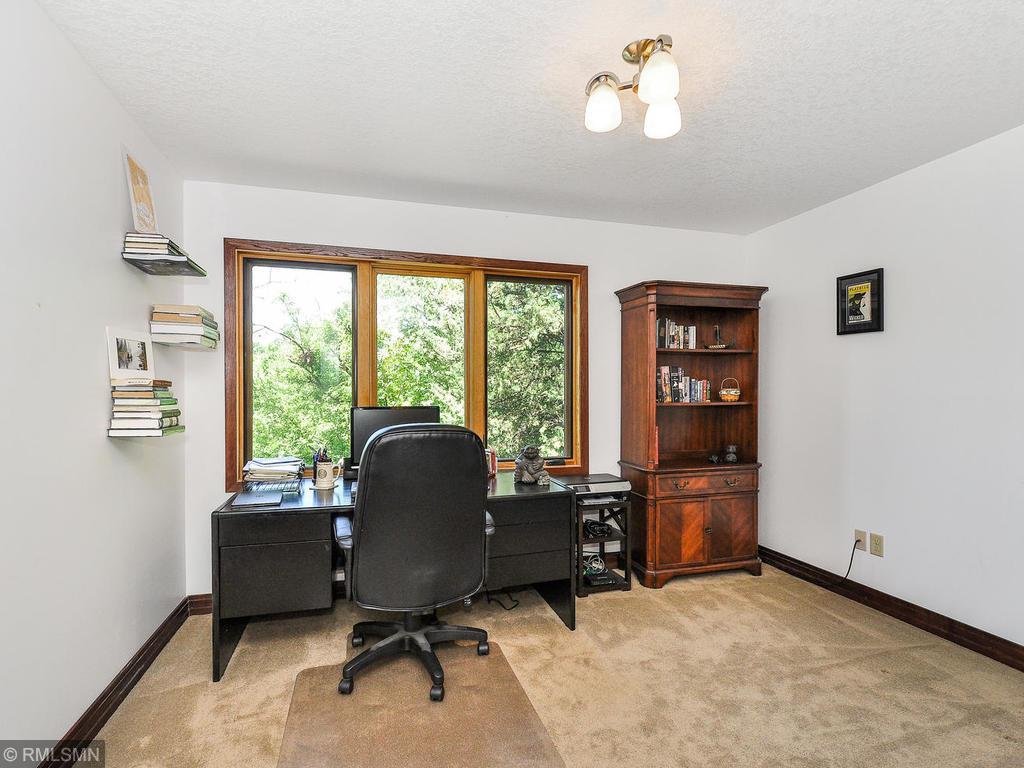 3721 Overlook Drive Bloomington, MN 55431 - Photo 20 of 57