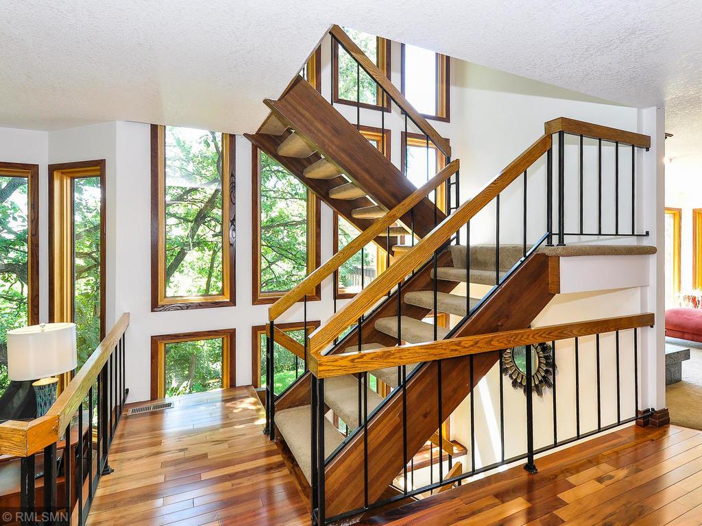 3721 Overlook Drive Bloomington, MN 55431 - Photo 22 of 57