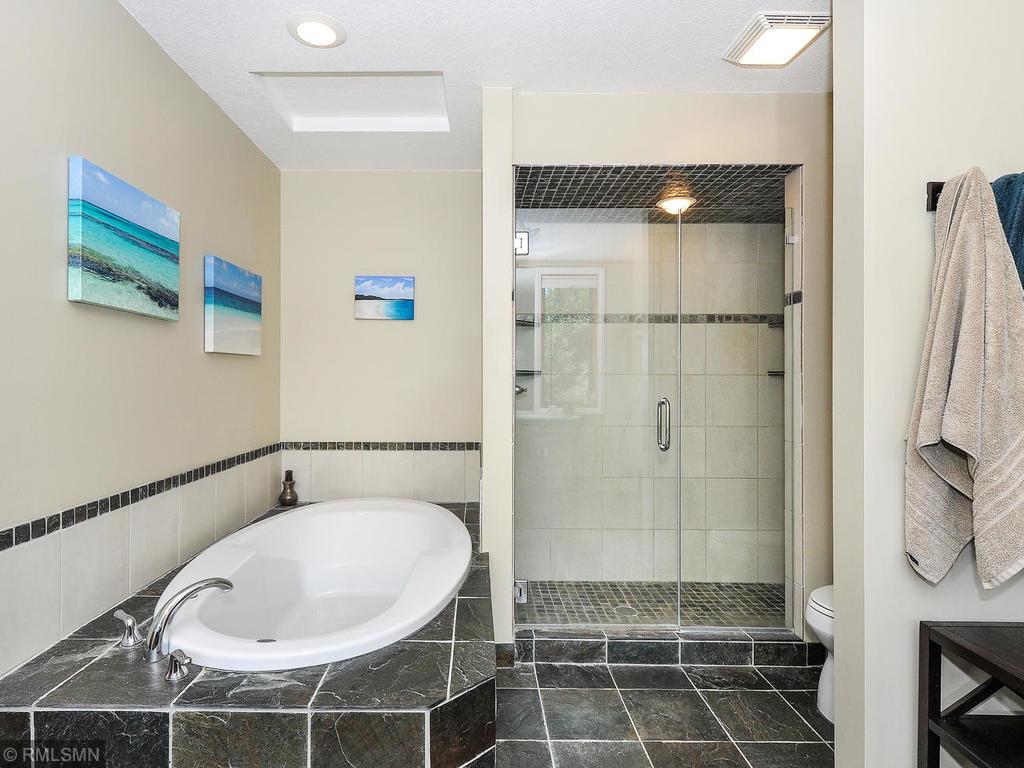 3721 Overlook Drive Bloomington, MN 55431 - Photo 28 of 57