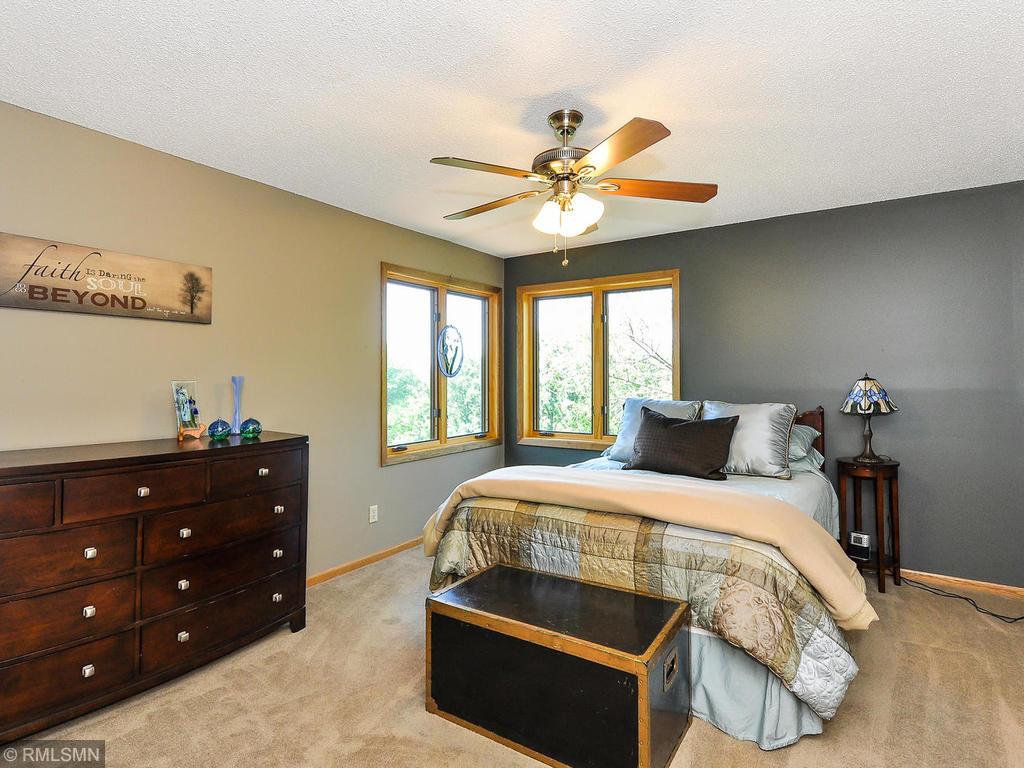 3721 Overlook Drive Bloomington, MN 55431 - Photo 31 of 57