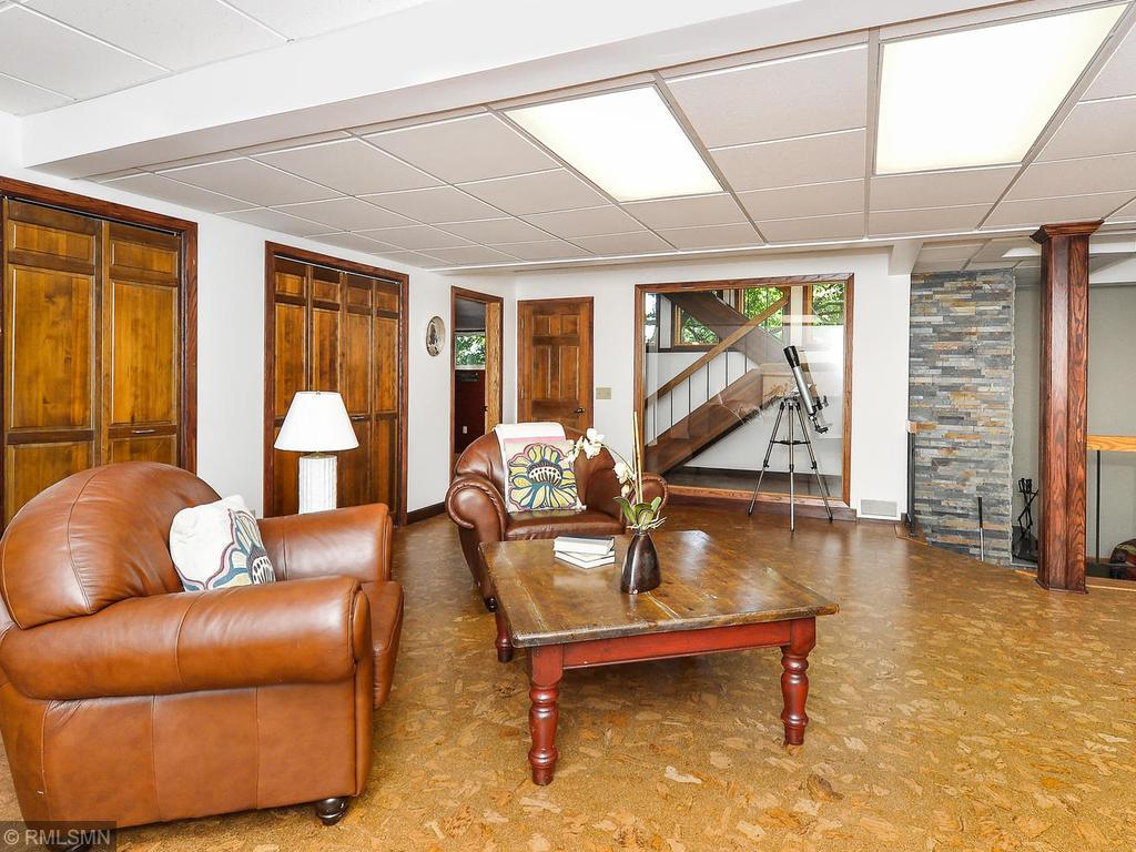 3721 Overlook Drive Bloomington, MN 55431 - Photo 34 of 57