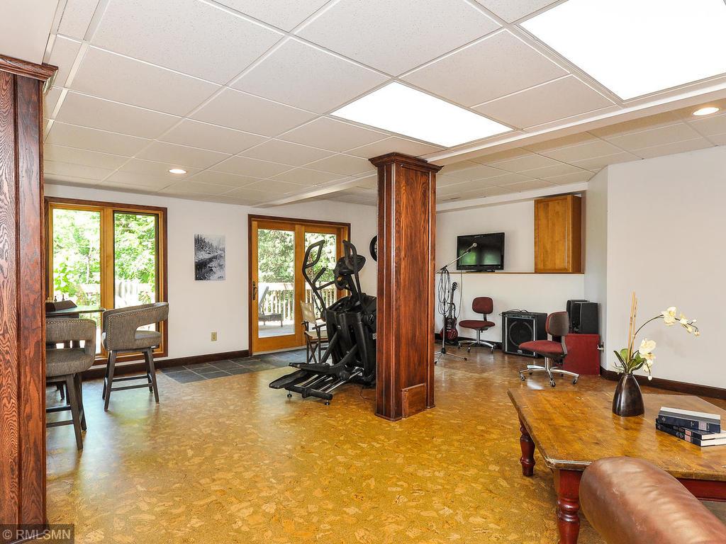 3721 Overlook Drive Bloomington, MN 55431 - Photo 35 of 57