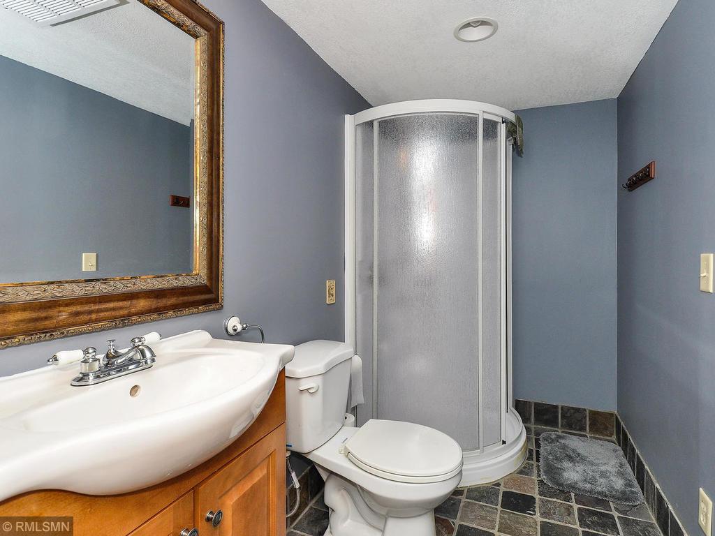 3721 Overlook Drive Bloomington, MN 55431 - Photo 39 of 57