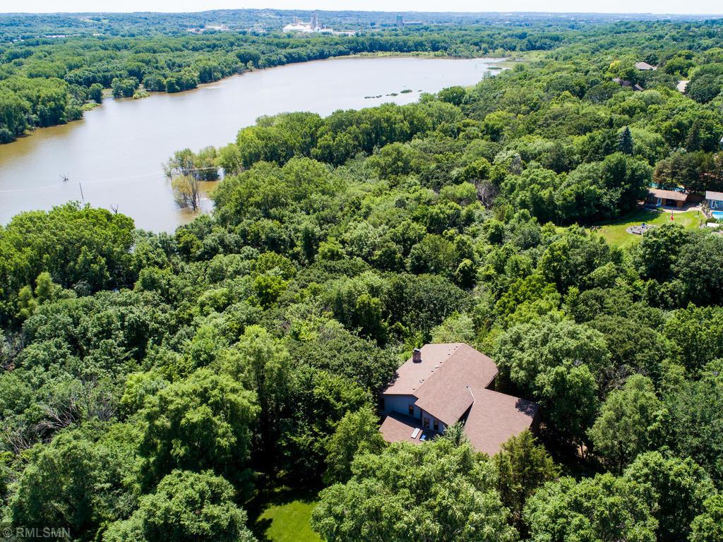 3721 Overlook Drive Bloomington, MN 55431 - Photo 54 of 57