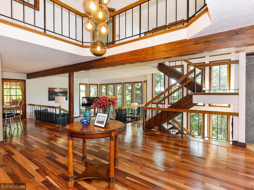 3721 Overlook Drive Bloomington, MN 55431 - Photo 8 of 57