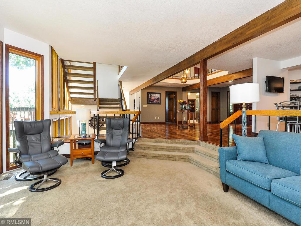 3721 Overlook Drive Bloomington, MN 55431 - Photo 10 of 57