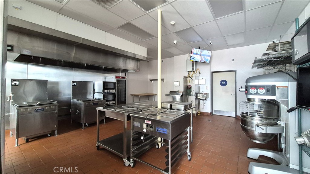 14920 Main Street, Unit 2 Hesperia, CA 92345 - Photo 4 of 5