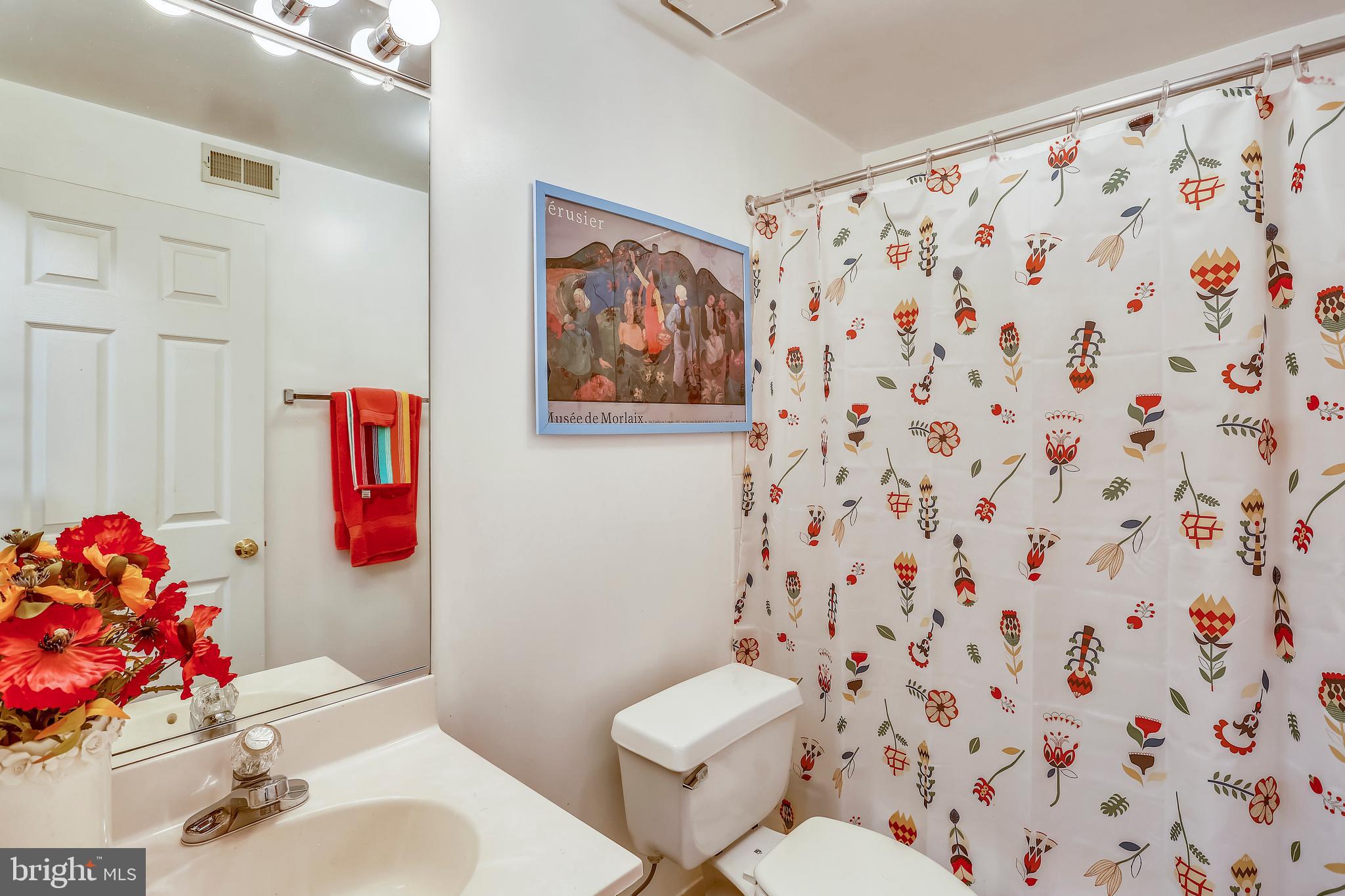 477 Tschiffely Square Road Gaithersburg, MD 20878 - Photo 29 of 40 Lower level full bath