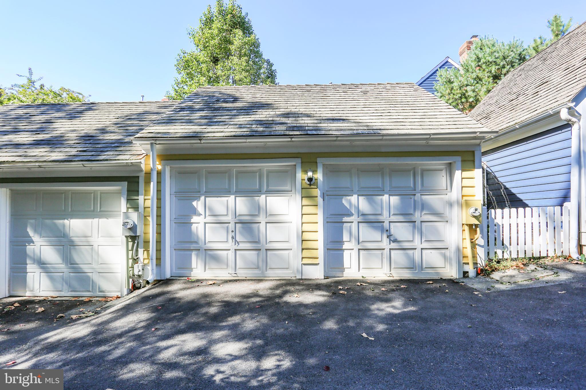 477 Tschiffely Square Road Gaithersburg, MD 20878 - Photo 36 of 40 Two car garage