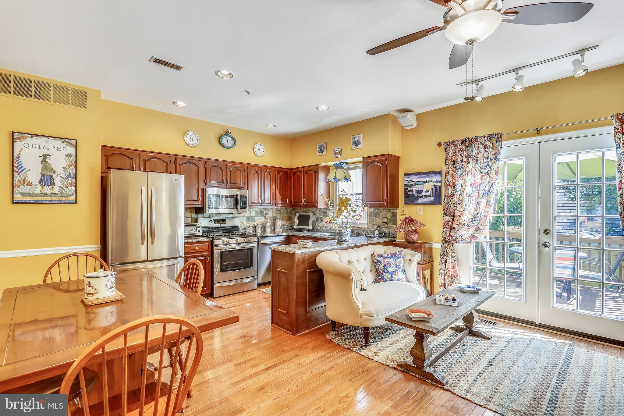 Kitchen open to family room & dining area
