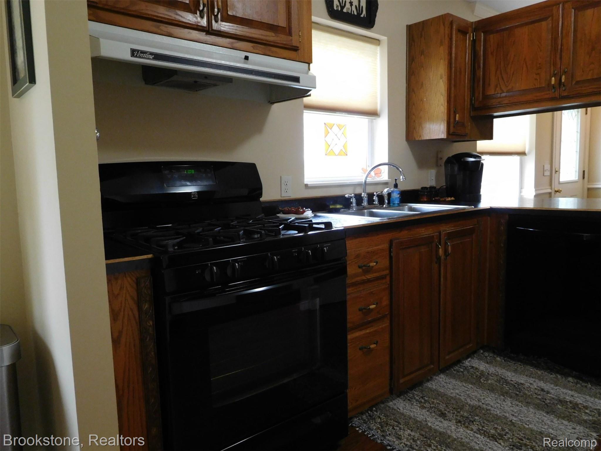 4480 Krapf Road Cass City, MI 48726 - Photo 7 of 47 Many cabinets & counters