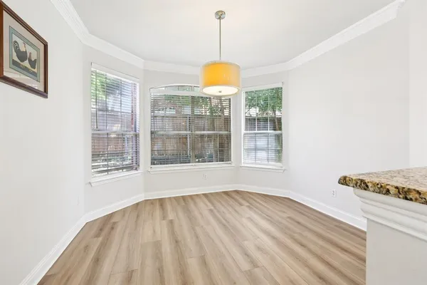 $3,200 | 458 Richmond Street, Irving, TX 75063