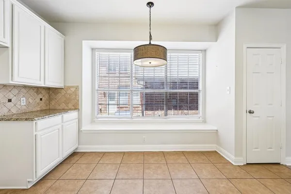 $3,200 | 458 Richmond Street, Irving, TX 75063