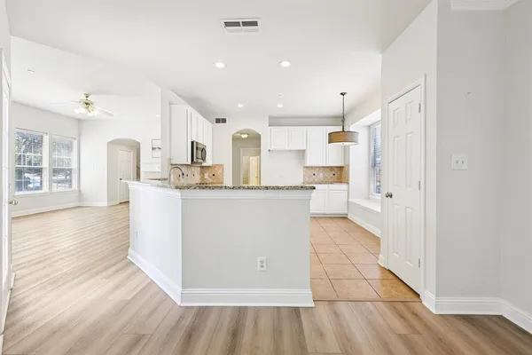 $3,200 | 458 Richmond Street, Irving, TX 75063