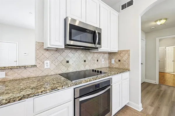 $3,200 | 458 Richmond Street, Irving, TX 75063