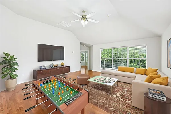 $3,200 | 458 Richmond Street, Irving, TX 75063