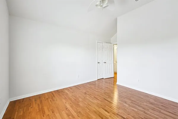 $3,200 | 458 Richmond Street, Irving, TX 75063