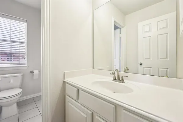 $3,200 | 458 Richmond Street, Irving, TX 75063