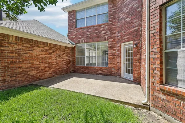 $3,200 | 458 Richmond Street, Irving, TX 75063