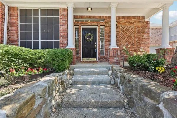 $3,200 | 458 Richmond Street, Irving, TX 75063