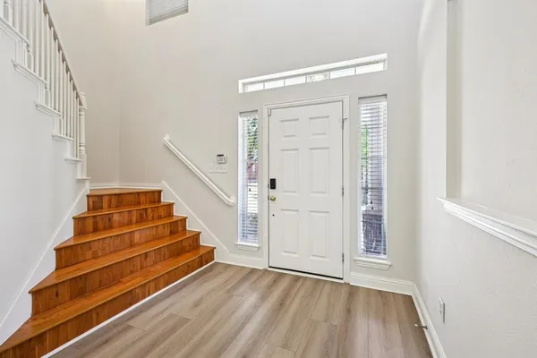 $3,200 | 458 Richmond Street, Irving, TX 75063