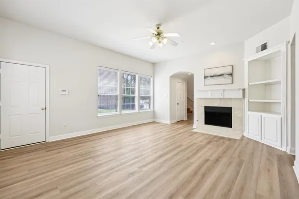 $3,200 | 458 Richmond Street, Irving, TX 75063