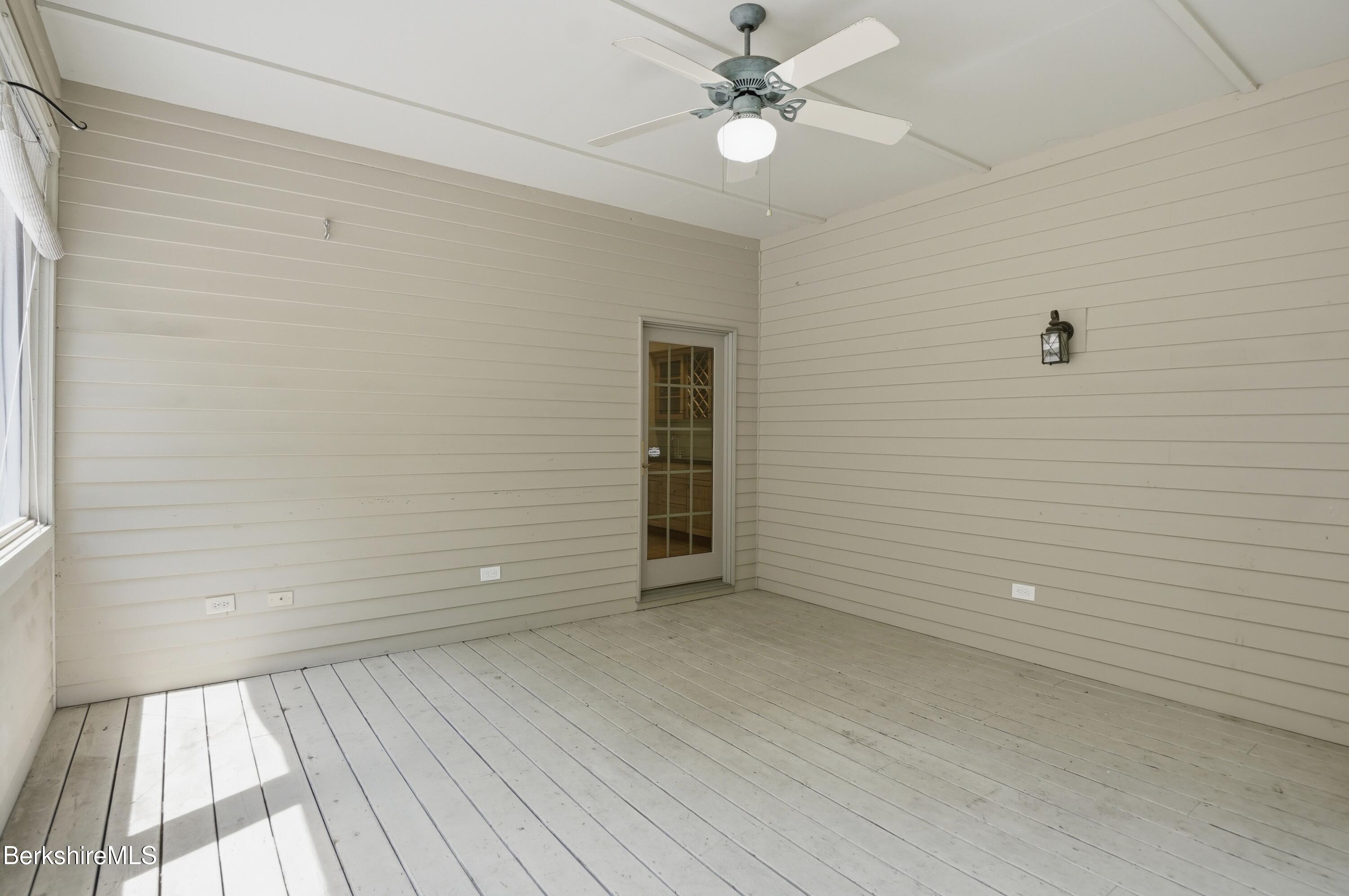 36 Meadow Ridge Drive Pittsfield, MA 01201 - Photo 27 of 54 dsc08535