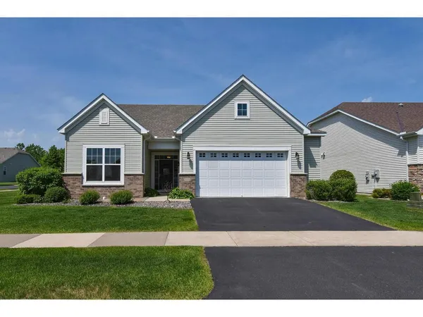 $554,900 | 7401 Shadyview Lane North, Maple Grove, MN 55311