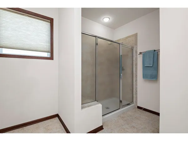 $554,900 | 7401 Shadyview Lane North, Maple Grove, MN 55311