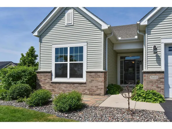 $554,900 | 7401 Shadyview Lane North, Maple Grove, MN 55311