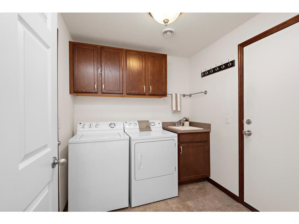 7401 Shadyview Lane North Maple Grove, MN 55311 - Photo 21 of 59