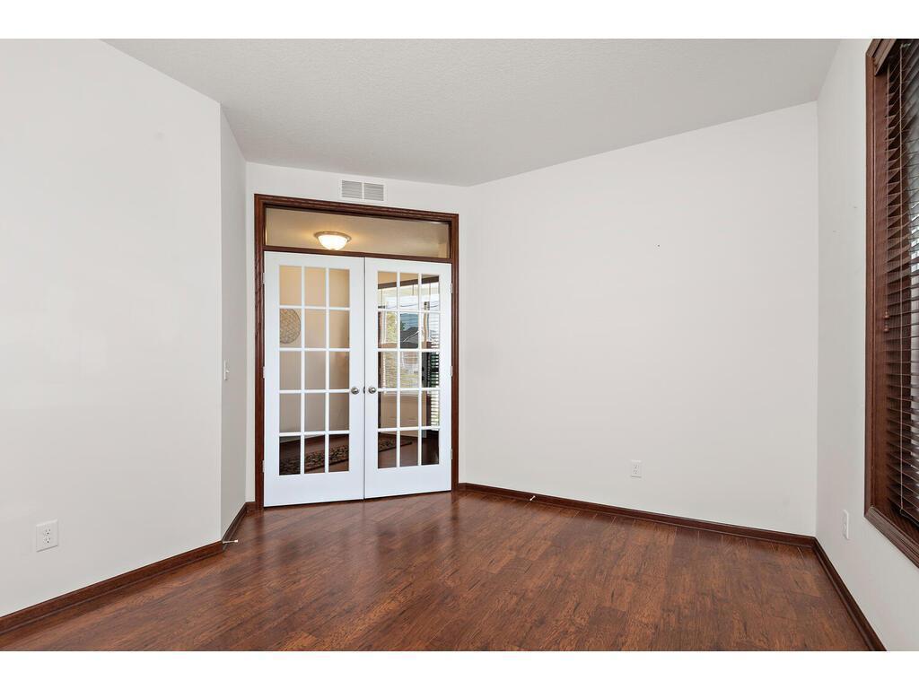 7401 Shadyview Lane North Maple Grove, MN 55311 - Photo 23 of 59