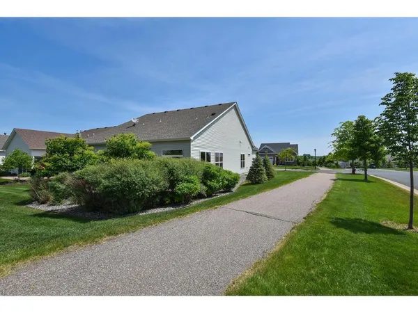 $554,900 | 7401 Shadyview Lane North, Maple Grove, MN 55311