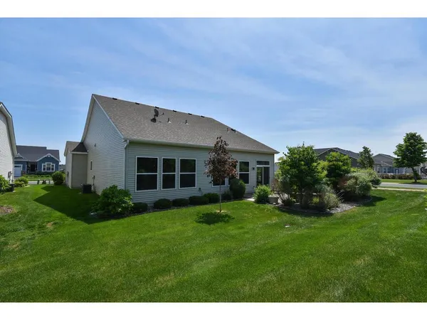 $554,900 | 7401 Shadyview Lane North, Maple Grove, MN 55311