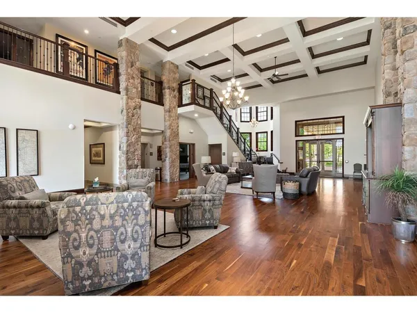 $554,900 | 7401 Shadyview Lane North, Maple Grove, MN 55311
