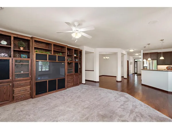 $554,900 | 7401 Shadyview Lane North, Maple Grove, MN 55311