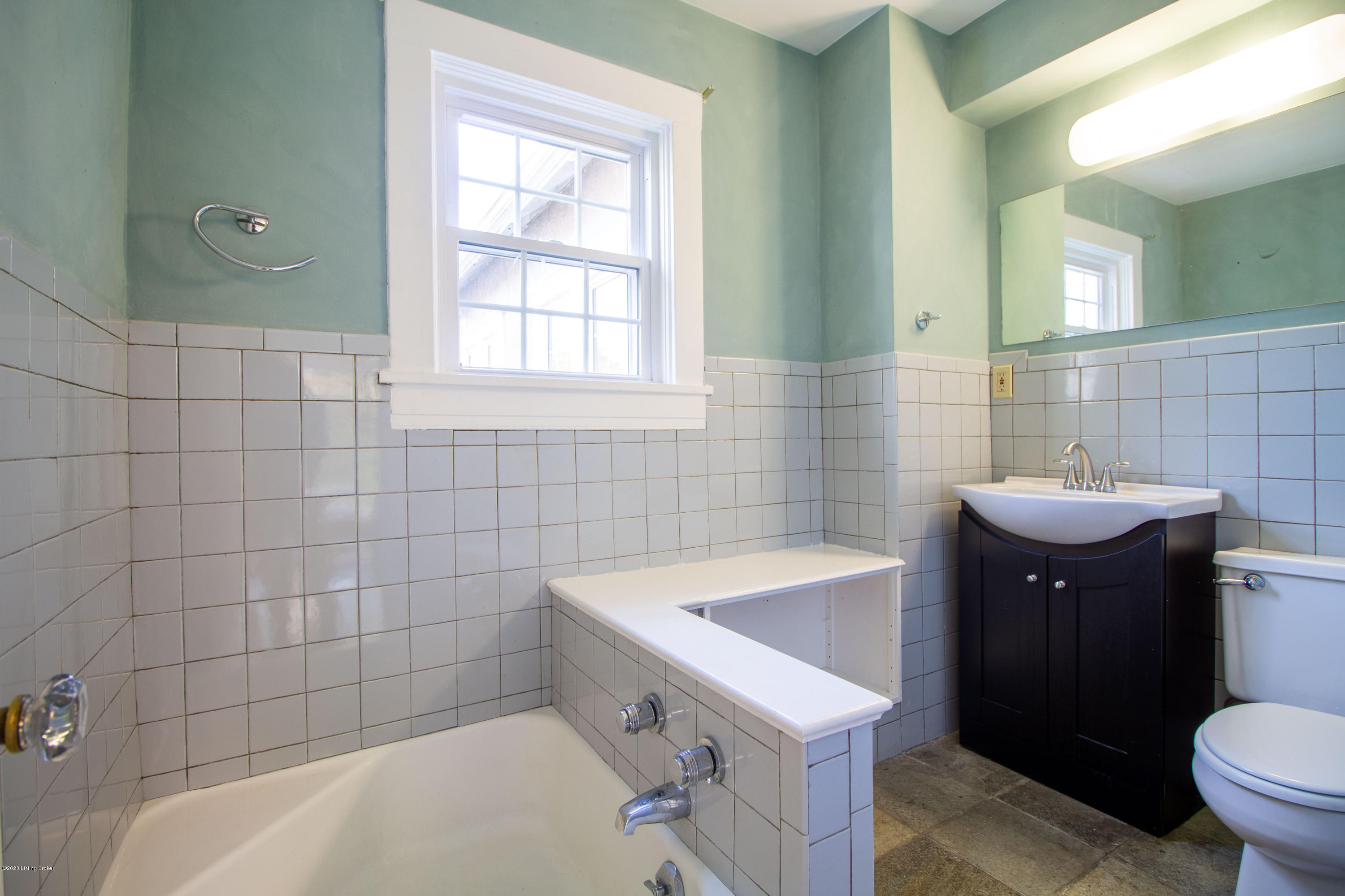 2877 Riedling Drive Louisville, KY 40206 - Photo 25 of 49 Full Bath off Sunroom (1)