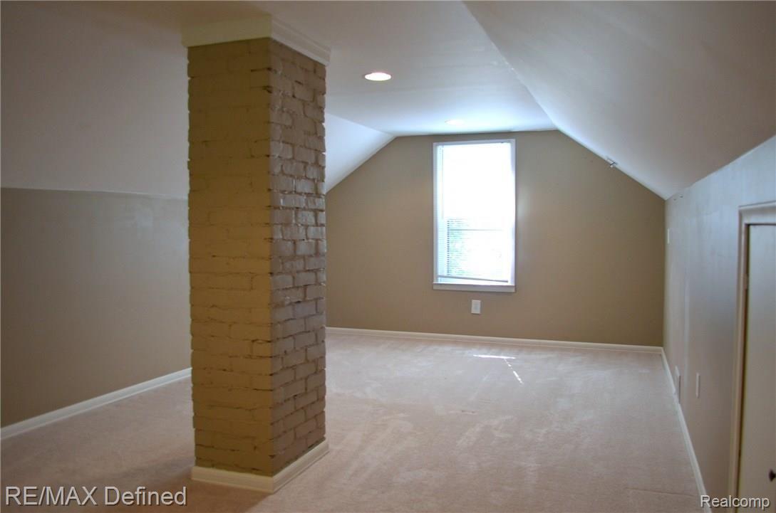 3376 Gregory Road Lake Orion, MI 48359 - Photo 16 of 21 16.jpg