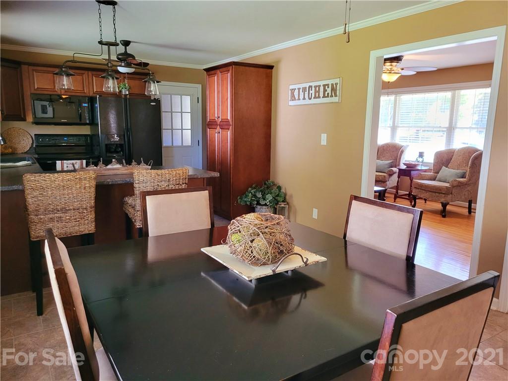 3411 Fallston Road Shelby, NC 28150 - Photo 10 of 39 a living room with furniture and window