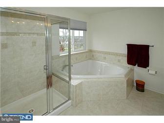 43 Abby Road Avondale, PA 19311 - Photo 10 of 12 Bathroom